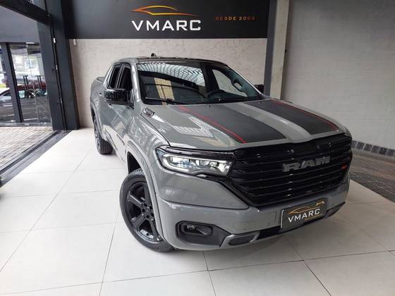 RAM RAMPAGE 2.0 HURRICANE 4 TURBO GASOLINA R/T 4X4 AUTOMÁTICO